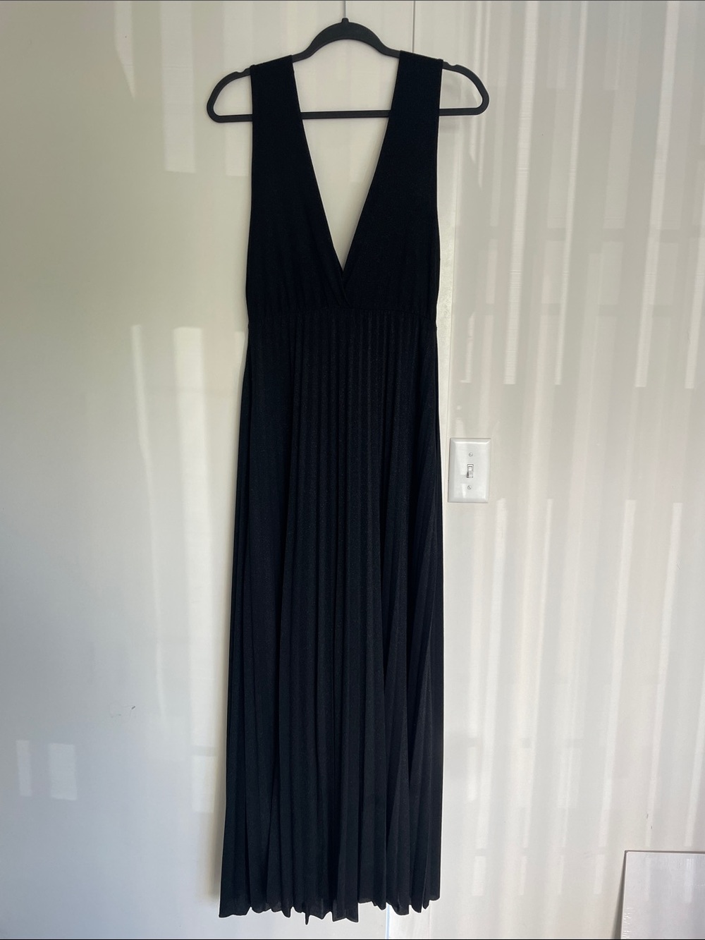 Elegant V-Neck Maxi Dress